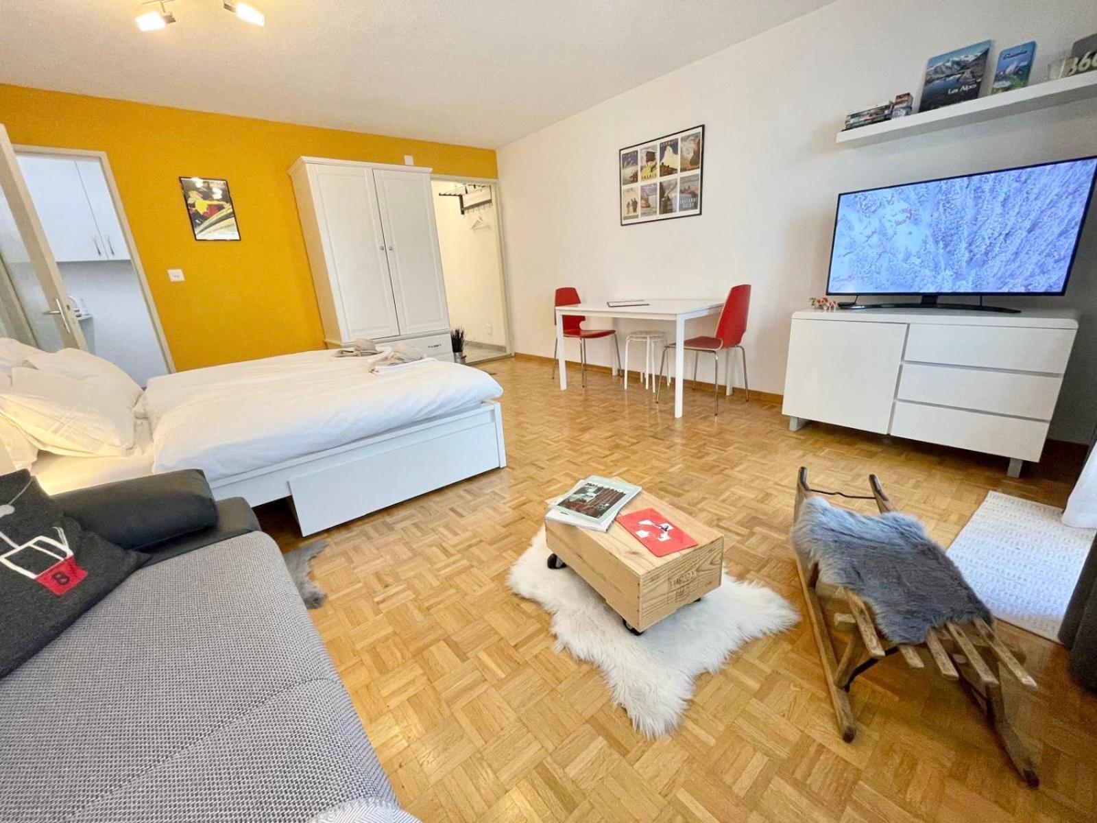 Apartment Wolli - Stylish & - Steps To Matterhorn Gondola Zermatt